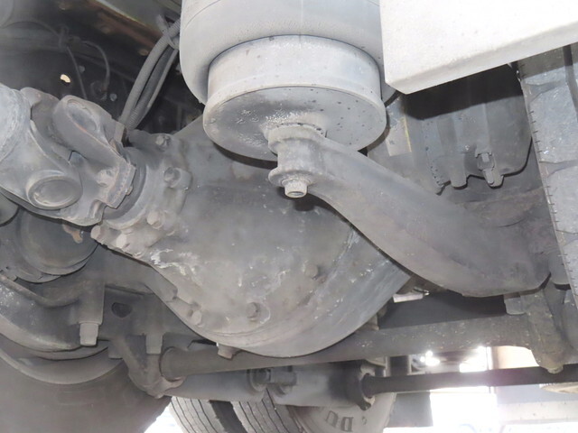 いすゞギガ冷蔵冷凍ウイング大型（10t）[写真10]