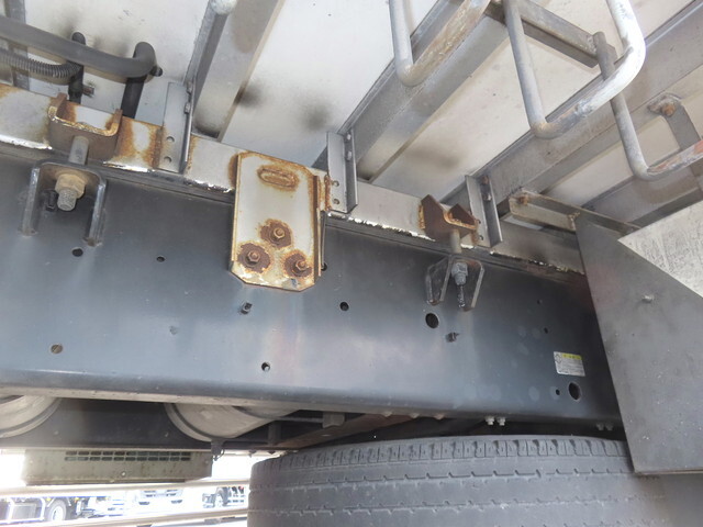 いすゞギガ冷蔵冷凍ウイング大型（10t）[写真11]