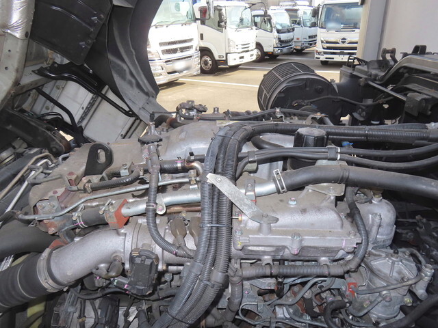 いすゞギガ冷蔵冷凍ウイング大型（10t）[写真15]