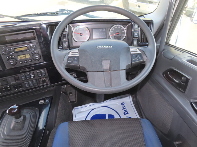 いすゞギガ冷蔵冷凍ウイング大型（10t）[写真22]