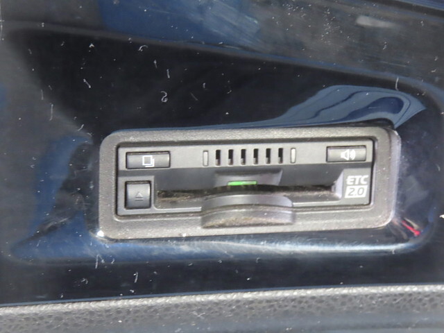 いすゞギガ冷蔵冷凍ウイング大型（10t）[写真25]