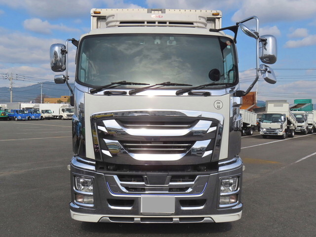 いすゞギガ冷蔵冷凍ウイング大型（10t）[写真04]