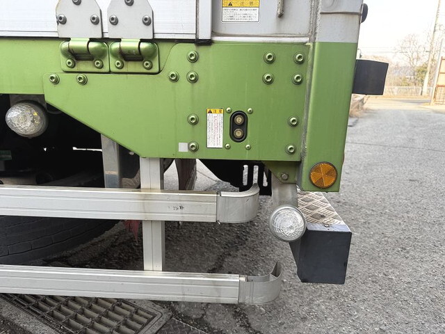 三菱ふそうスーパーグレートアルミウイング大型（10t）[写真22]