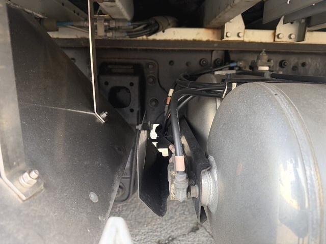 三菱ふそうスーパーグレートアルミウイング大型（10t）[写真26]