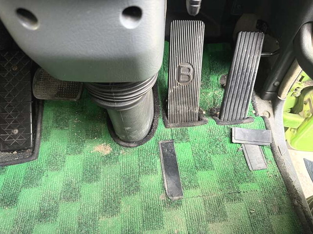 三菱ふそうスーパーグレートアルミウイング大型（10t）[写真30]