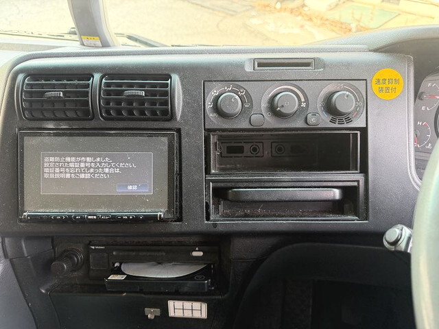 三菱ふそうスーパーグレートアルミウイング大型（10t）[写真33]