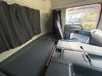 三菱ふそうスーパーグレートアルミウイング大型（10t）[写真38]