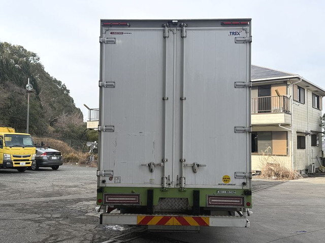 三菱ふそうスーパーグレートアルミウイング大型（10t）[写真05]