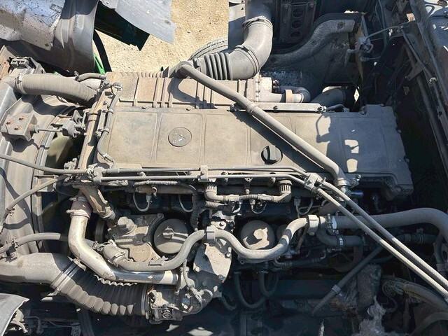 三菱ふそうスーパーグレートトレーラーヘッド（トラクターヘッド）大型（10t）[写真13]