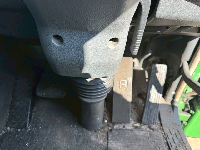 三菱ふそうスーパーグレートトレーラーヘッド（トラクターヘッド）大型（10t）[写真21]