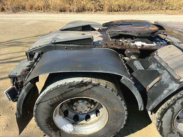 三菱ふそうスーパーグレートトレーラーヘッド（トラクターヘッド）大型（10t）[写真35]