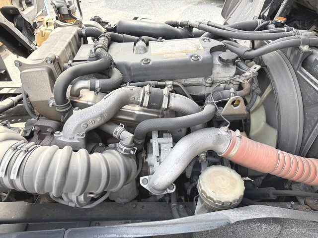 いすゞフォワード平ボディ中型（4t）[写真14]