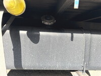 いすゞフォワード平ボディ中型（4t）[写真19]