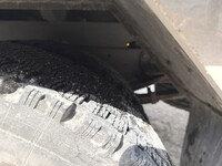 いすゞフォワード平ボディ中型（4t）[写真21]