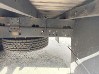 いすゞフォワード平ボディ中型（4t）[写真22]