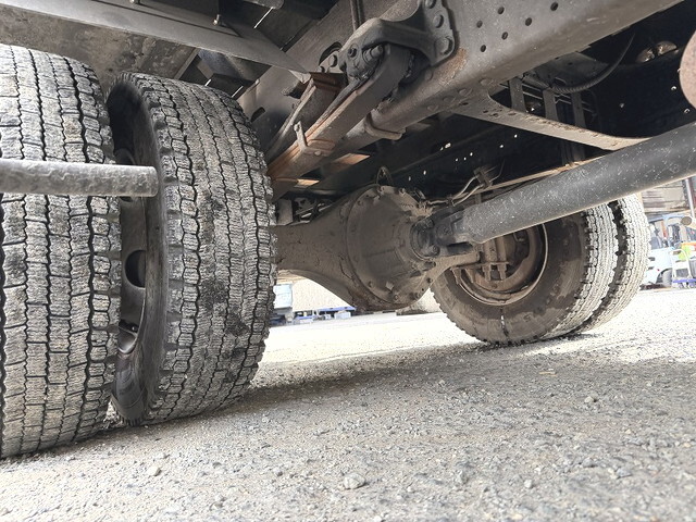 いすゞフォワード平ボディ中型（4t）[写真26]