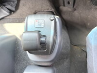 いすゞフォワード平ボディ中型（4t）[写真35]