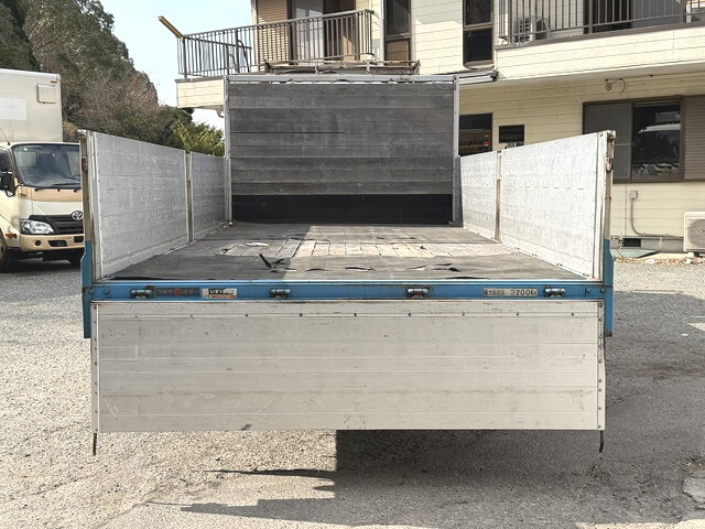 いすゞフォワード平ボディ中型（4t）[写真07]