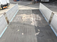 いすゞフォワード平ボディ中型（4t）[写真10]