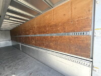 日野プロフィアアルミウイング大型（10t）[写真12]