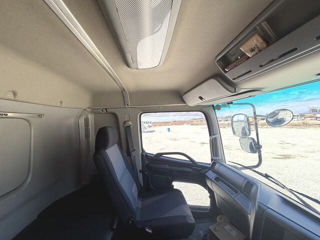 日野プロフィアアルミウイング大型（10t）[写真35]