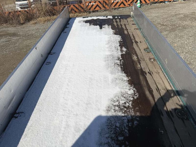 いすゞフォワード平ボディ増トン（6t・8t）[写真10]