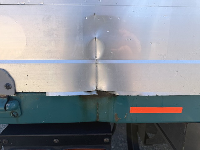 いすゞフォワード平ボディ増トン（6t・8t）[写真12]