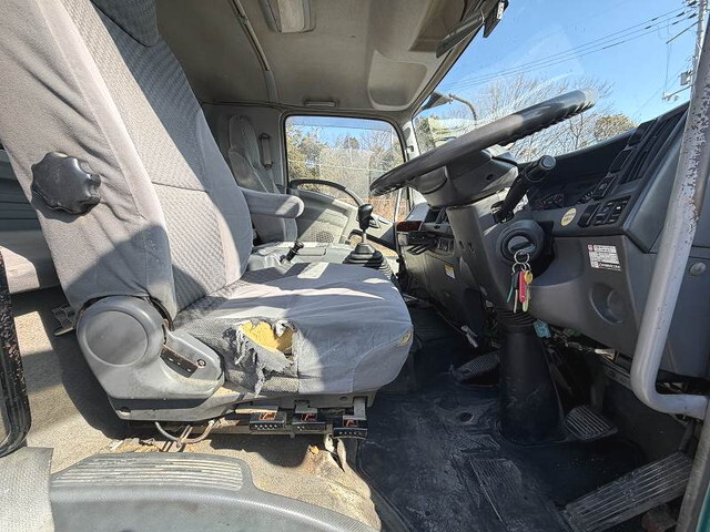 いすゞフォワード平ボディ増トン（6t・8t）[写真28]