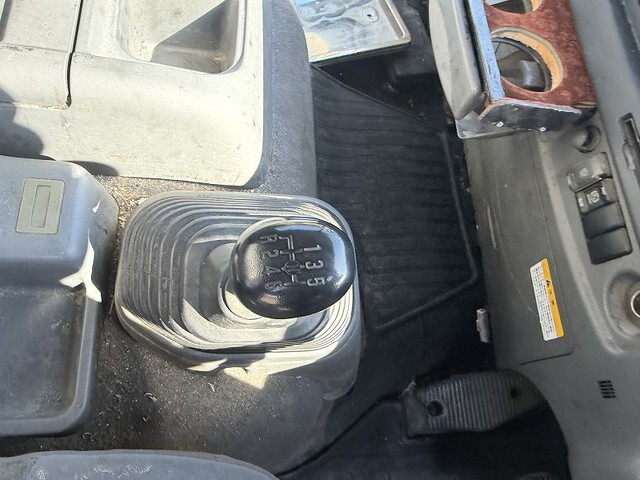 いすゞフォワード平ボディ増トン（6t・8t）[写真31]