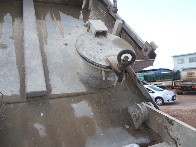 日野プロフィアダンプ大型（10t）[写真09]