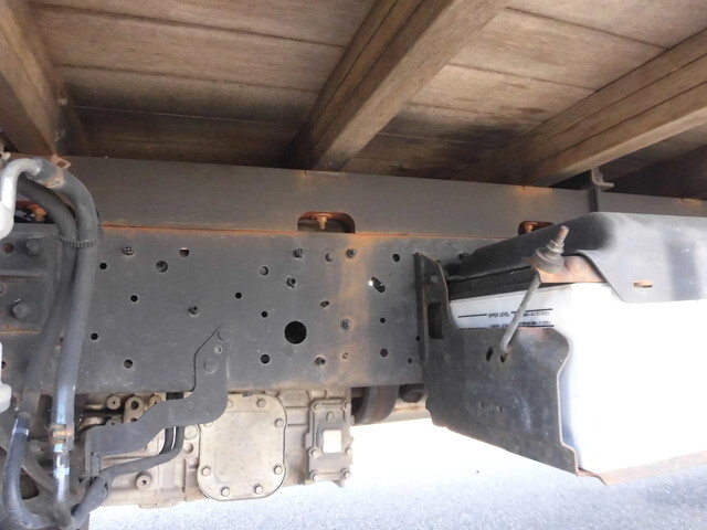 日野レンジャー平ボディ中型（4t）[写真12]