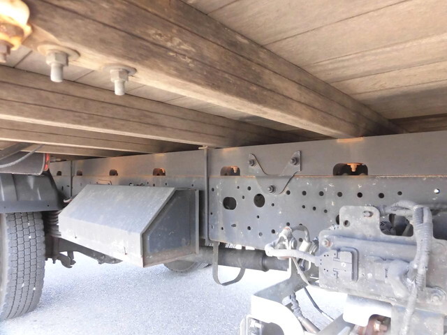 日野レンジャー平ボディ中型（4t）[写真14]