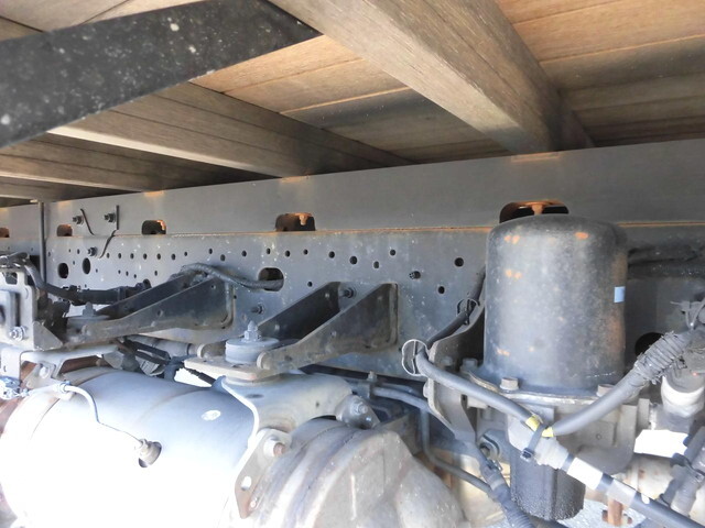 日野レンジャー平ボディ中型（4t）[写真15]