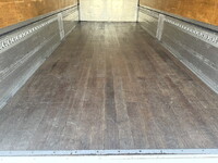 いすゞフォワードアルミウイング中型（4t）[写真13]