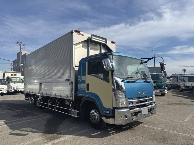 いすゞフォワードアルミウイング中型（4t）[写真03]