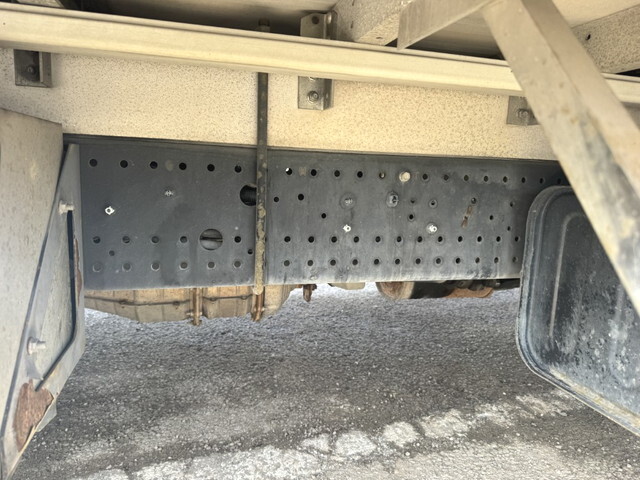 いすゞフォワードアルミウイング中型（4t）[写真33]