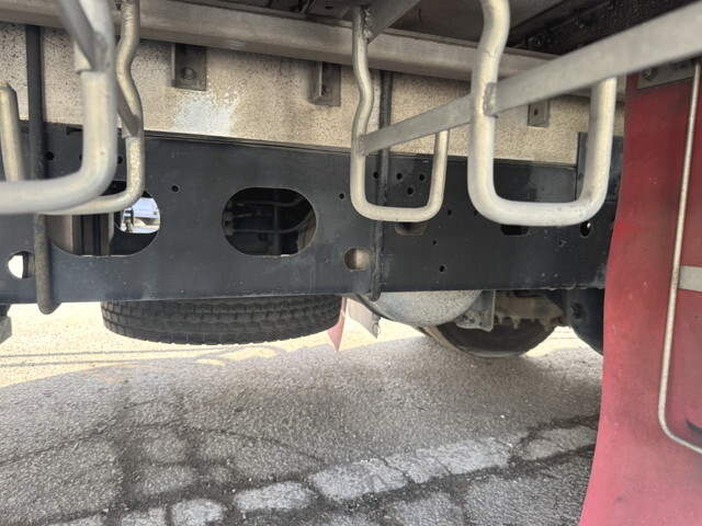 いすゞフォワードアルミウイング中型（4t）[写真36]