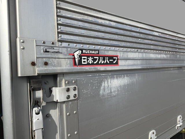 いすゞフォワードアルミウイング中型（4t）[写真38]