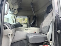 UDトラックスクオンアルミウイング大型（10t）[写真29]