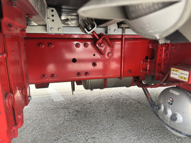 UDトラックスクオンアルミウイング大型（10t）[写真38]