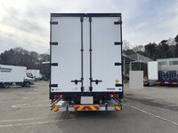 UDトラックスクオンアルミウイング大型（10t）[写真07]