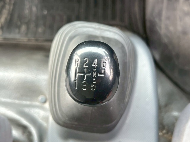 いすゞエルフアルミバン小型（2t・3t）[写真15]