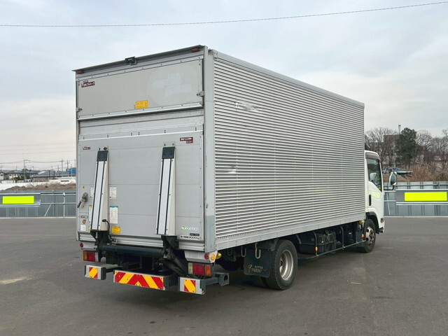 いすゞエルフアルミバン小型（2t・3t）[写真02]