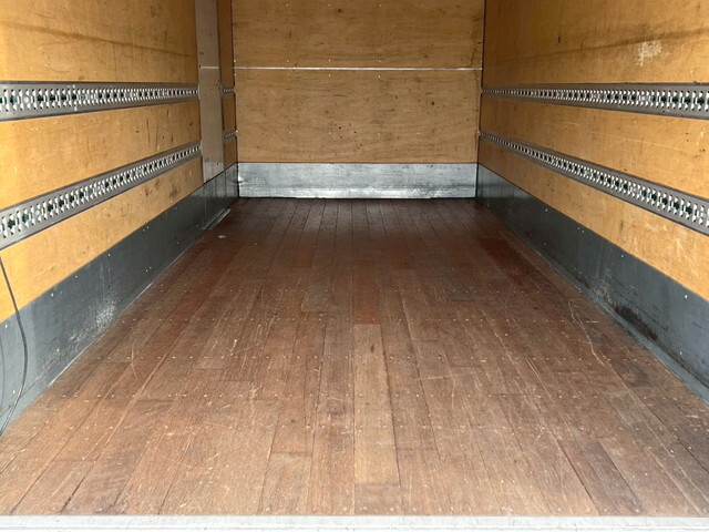 いすゞエルフアルミバン小型（2t・3t）[写真30]