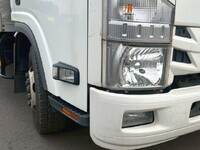 いすゞエルフアルミバン小型（2t・3t）[写真41]