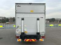 いすゞエルフアルミバン小型（2t・3t）[写真06]