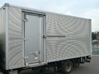 いすゞエルフアルミバン小型（2t・3t）[写真09]