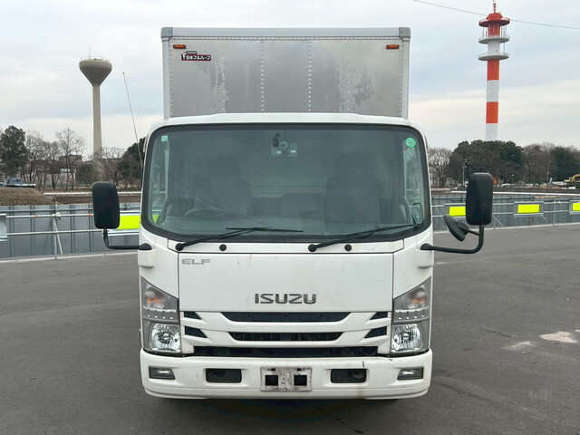 いすゞエルフアルミバン小型（2t・3t）[写真09]