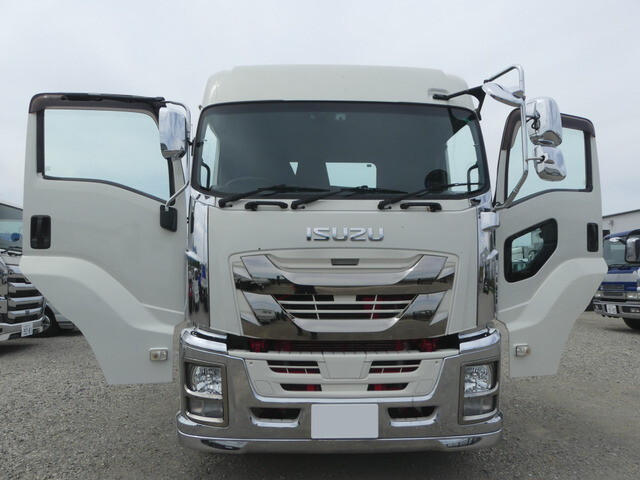 いすゞギガトレーラーヘッド（トラクターヘッド）大型（10t）[写真06]