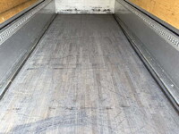 いすゞフォワードアルミウイング中型（4t）[写真11]